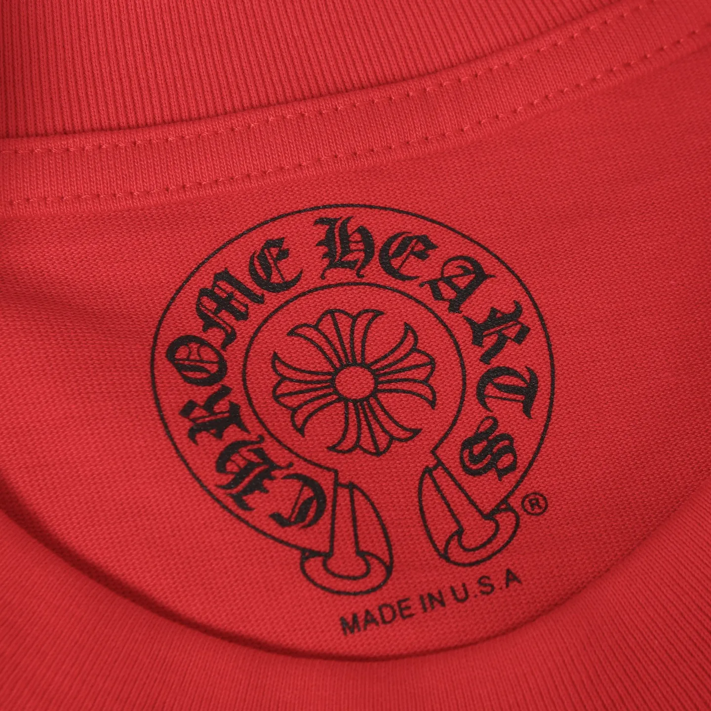 🅿️280 Come hearts/Cro Heart Sanskrit arm red roll printed long sleeves, the king of autumn and winter! Chest pockets, high weight threads on the collar and cuffs, the fabric is custom-woven and dyed 280g double yarn pure cotton fabric, washed anti-counterfeiting tags and other auxiliary labels are all correct versions, super conspicuous, super good-looking and super atmospheric, the same style for men and women! The overall upper body shows fashion and individuality, and couples wearing it together are recommended T-shirts by the Street Ace!! Color: Red Size: XS-L